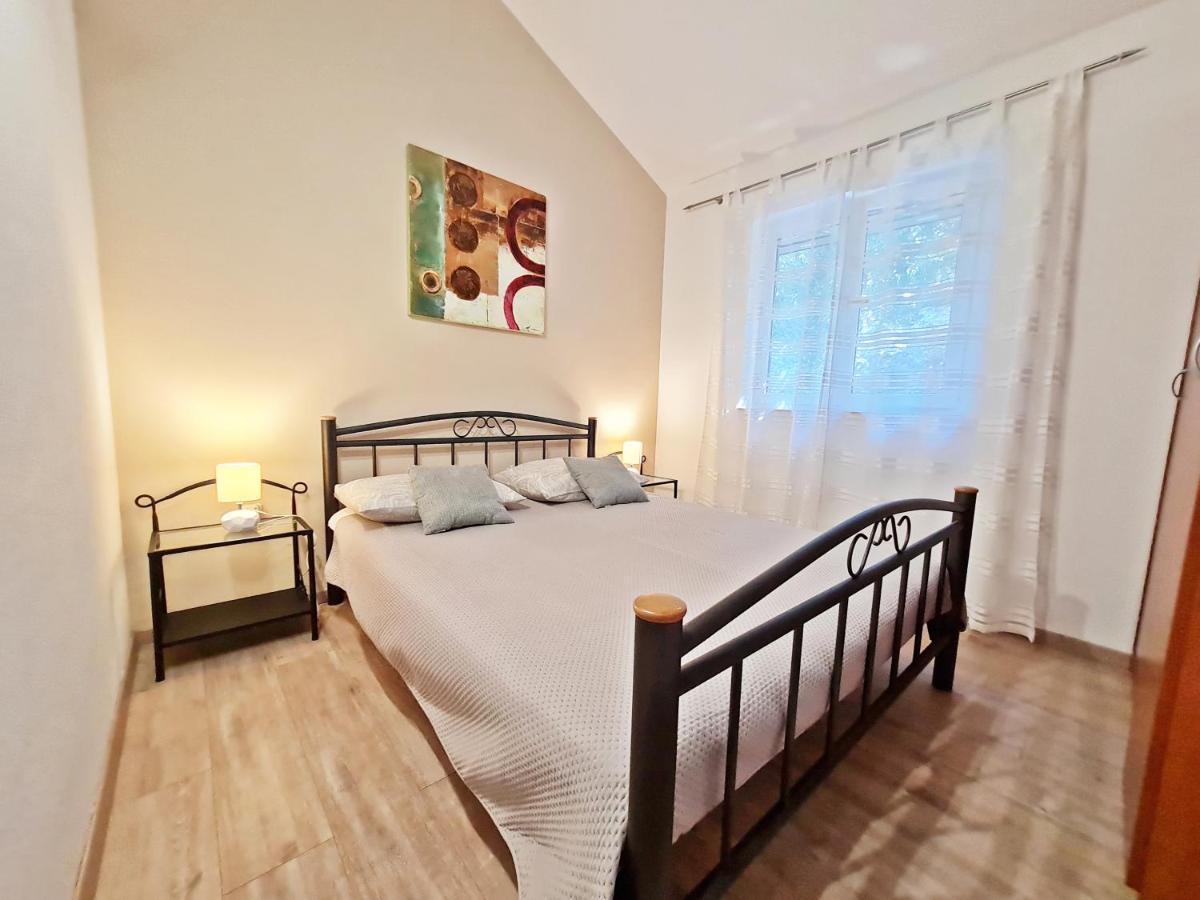 Apartment Ivana Borak Omiš Dış mekan fotoğraf